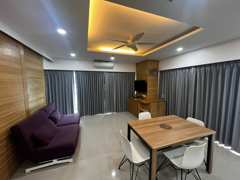 Patong Beach Top Location Apartment in Patong