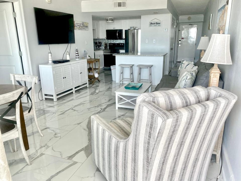 Island Winds East 202 by ALBVR - Beautifully renovated beachfront condo & steps away from Hangout & more! House in West Beach
