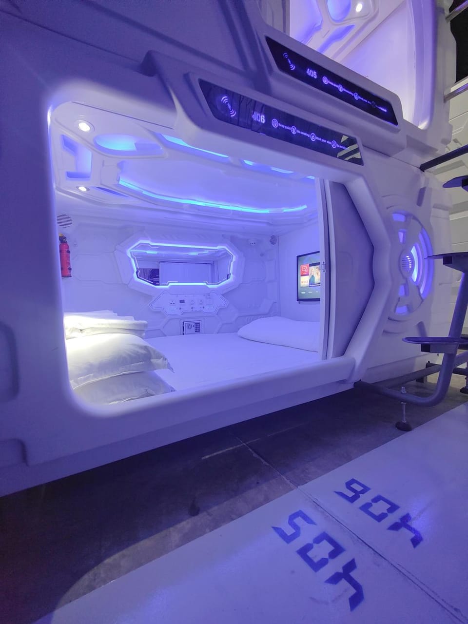 Bed, bunk bed