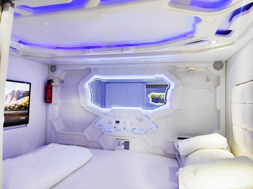 Bed, bunk bed