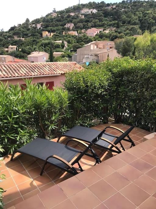 Terrasse de 30m2 vue mer panoramique 1 chambre Apartment in Cavalaire-sur-Mer