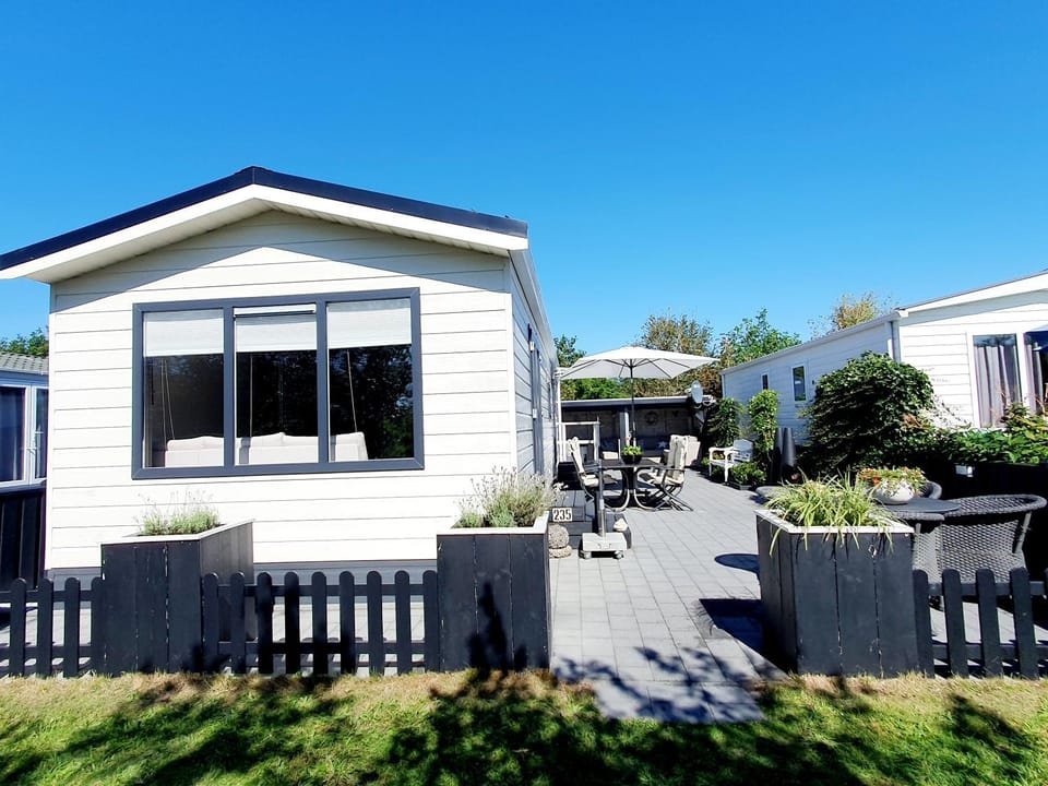 Sandy Feet Retreat Chalet in North Holland (province)