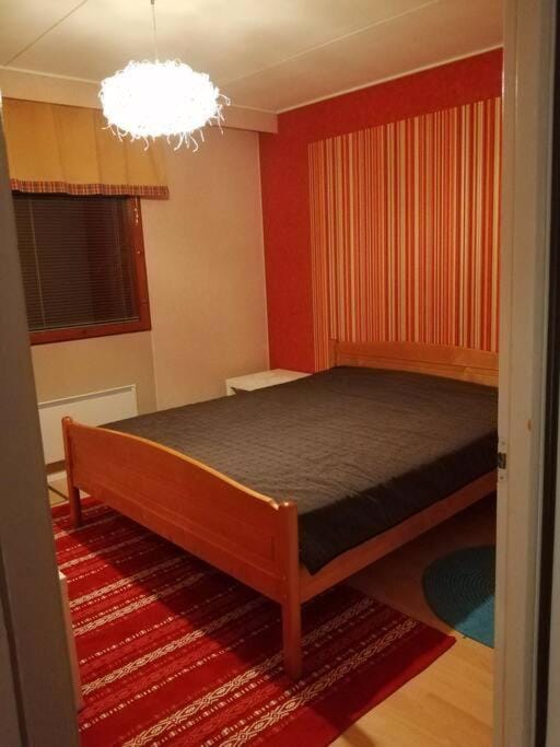 Tilava kahden makuuhuoneen asunto pihalla Apartment in Finland