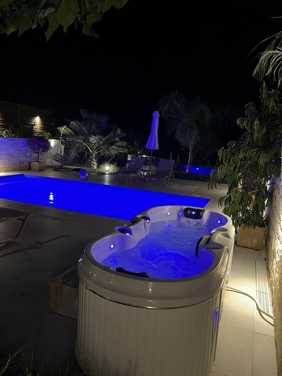 Night, Hot Tub, Pool view, Swimming pool