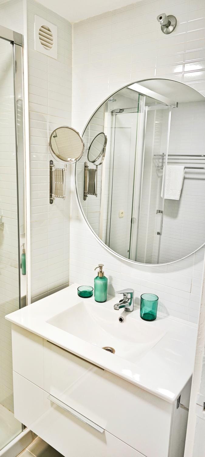 Shower, Bathroom