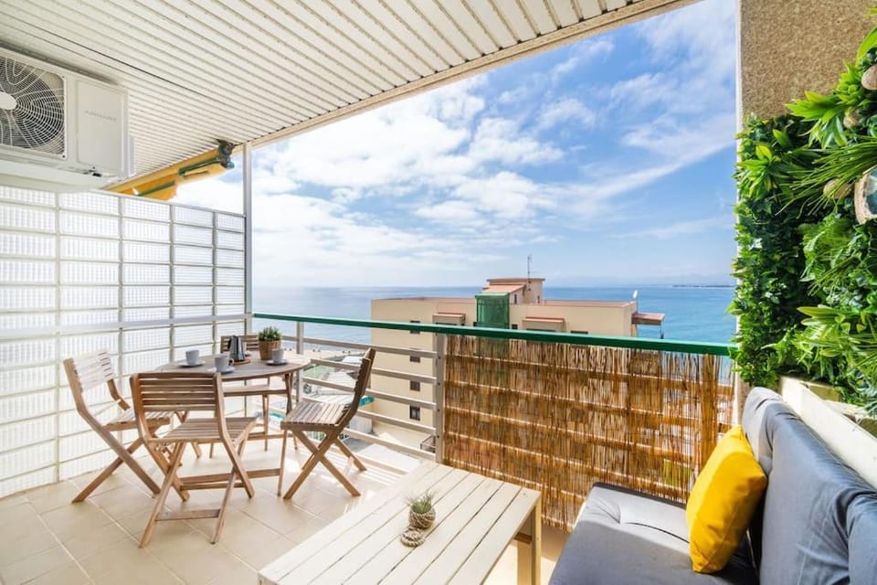 View (from property/room), Balcony/Terrace, Sea view