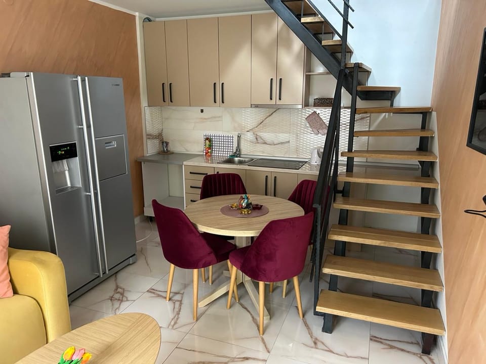 Kitchen or kitchenette, Parking, locker, locker