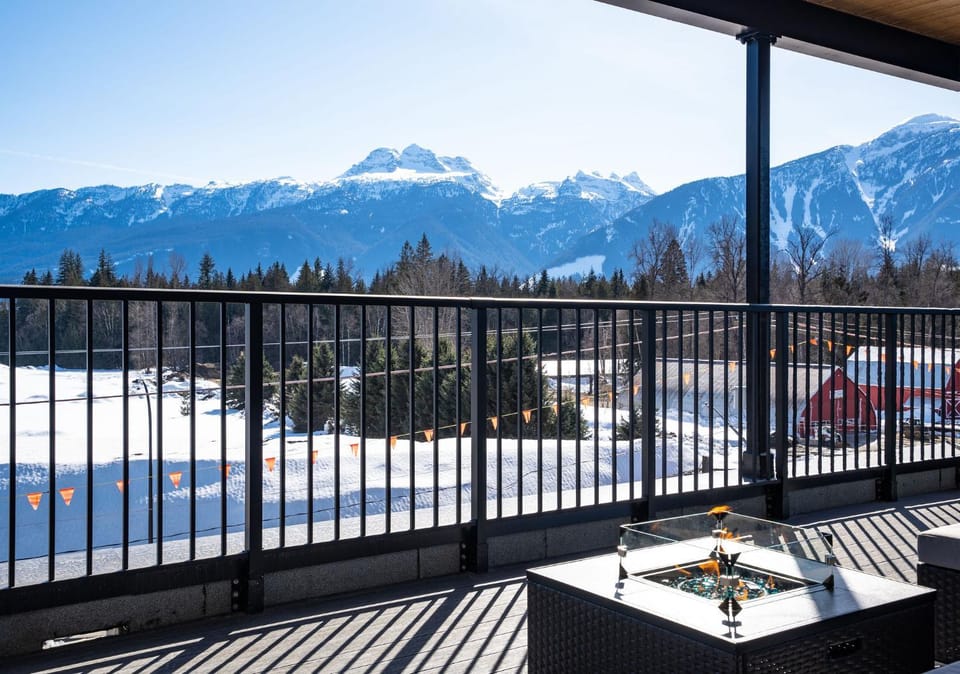 The Big Deck by Revelstoke Vacations Apartment in Revelstoke