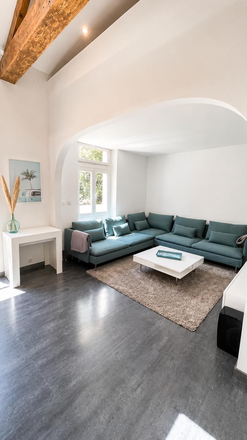 Communal lounge/ TV room