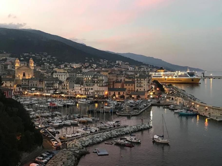 City view, Mountain view, Sea view