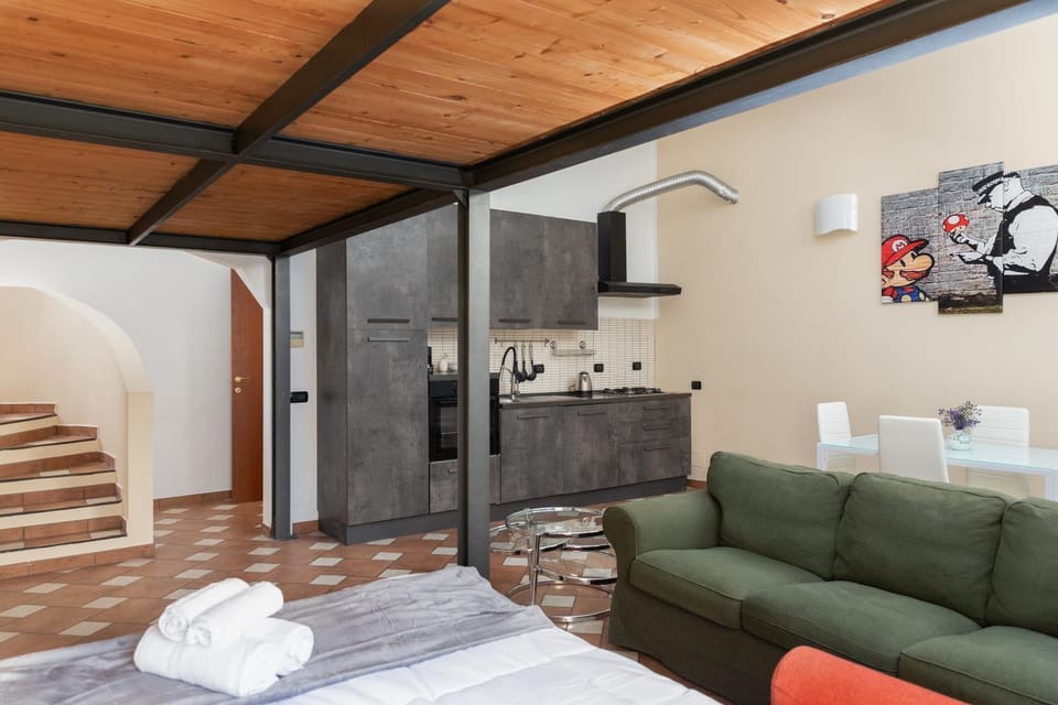 Bed, Kitchen or kitchenette, Living room, Seating area, Bedroom, pet friendly, stove, towels