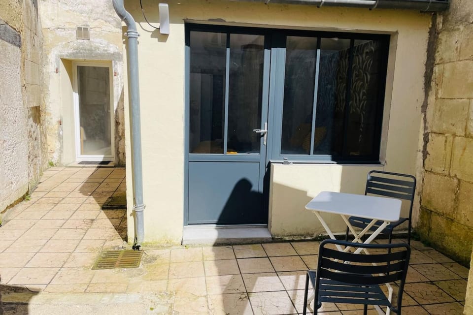 Bel appartement avec cour privée Apartment in Nouvelle-Aquitaine
