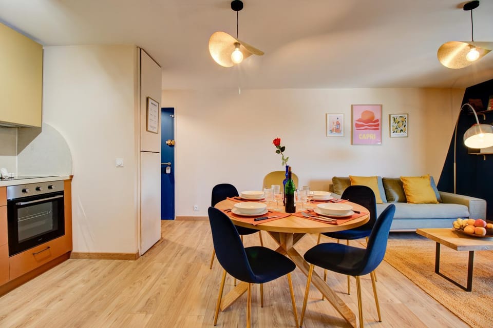 Kitchen or kitchenette, Living room, Dining area, pet friendly