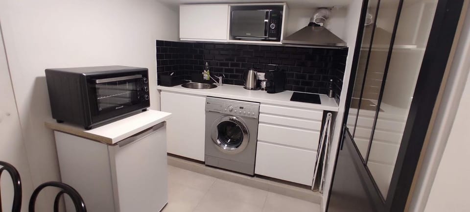 Kitchen or kitchenette, minibar, pet friendly, stove, washing machine