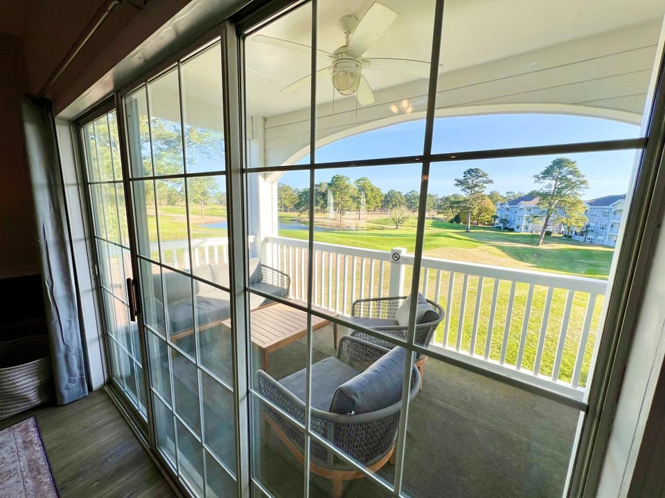 Patio, Living room