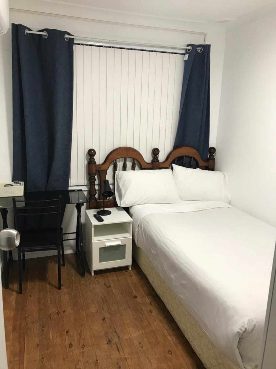 Bedroom, hair dresser
