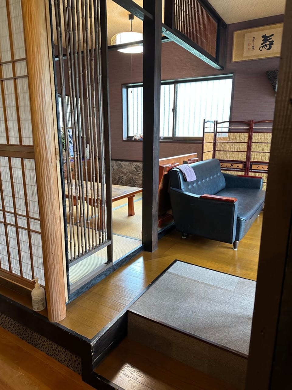 Living room, Photo of the whole room
