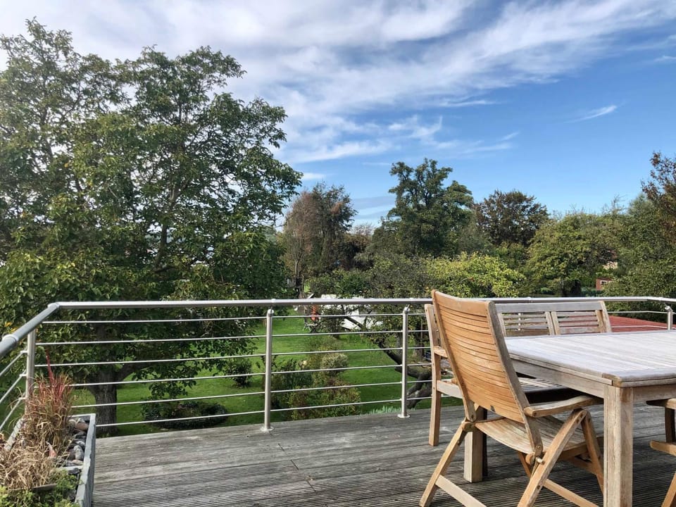 View (from property/room), Balcony/Terrace