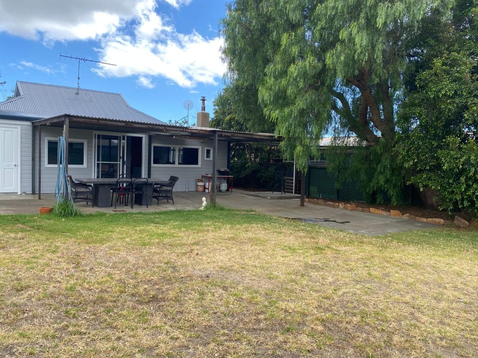 Little Kobada House in Kingscote