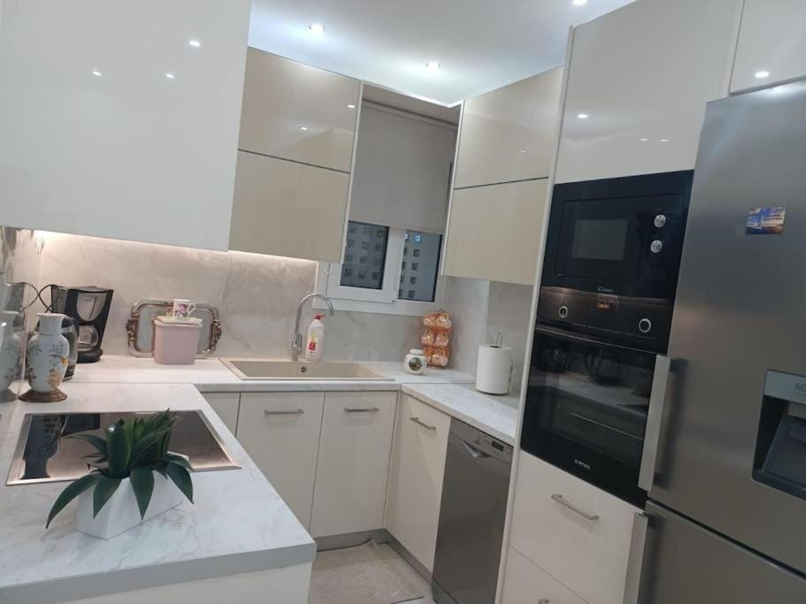 Cozy Renovated Apartment Apartment in Alimos