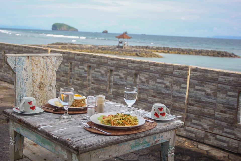 Restaurant/places to eat, Day, Natural landscape, Food and drinks, Dining area, Food, Sea view, Breakfast, Continental breakfast, Lunch, Dinner, Drinks