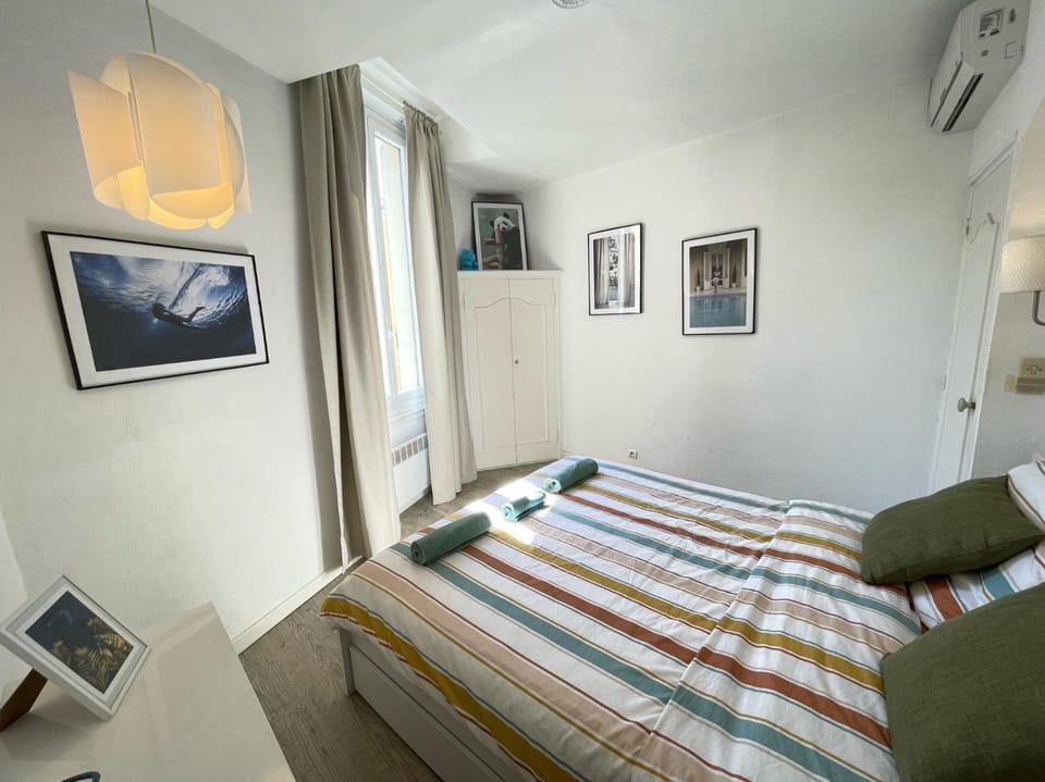 Bed, Bedroom