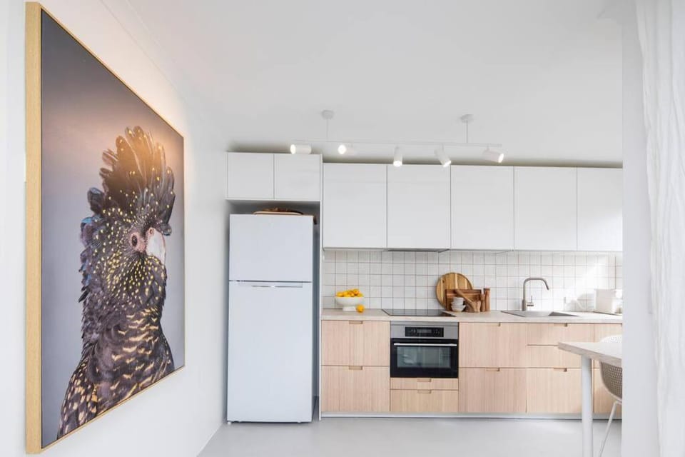 Freddies Pet-Friendly Apt Steps to Beach Apartment in Surfers Paradise