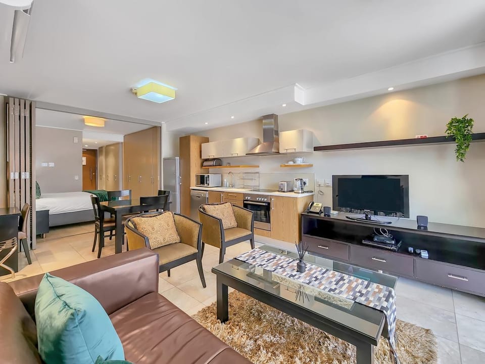 TV and multimedia, Living room, Dining area