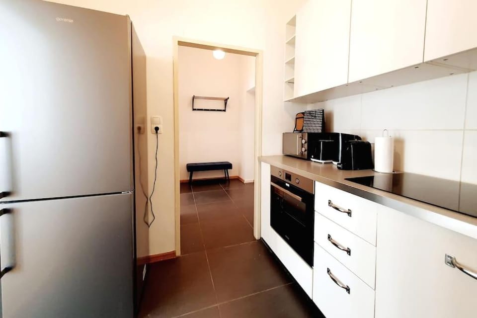 Coffee/tea facilities, Kitchen or kitchenette, minibar, stove, toaster