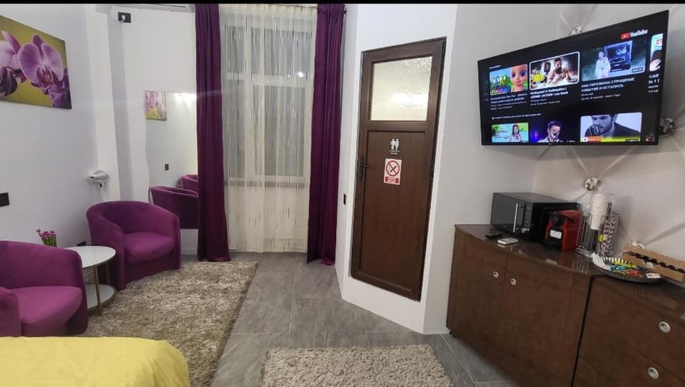 Garsoniera centru vechi English park Apartment in Craiova