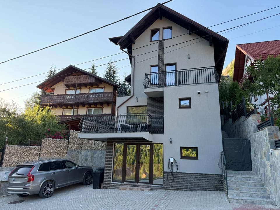Casa TimEva Azuga Bed and Breakfast in Prahova, Romania