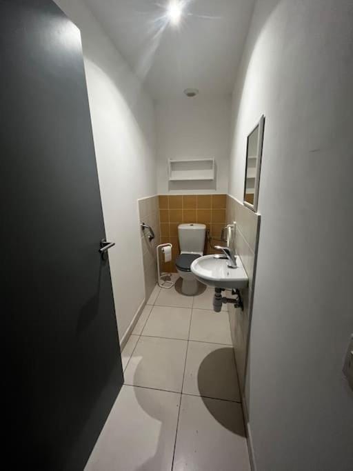Trés Bel appartement de 105 M2 et 45 M2 de terrasse à 100 m du port Apartment in Porto-Vecchio