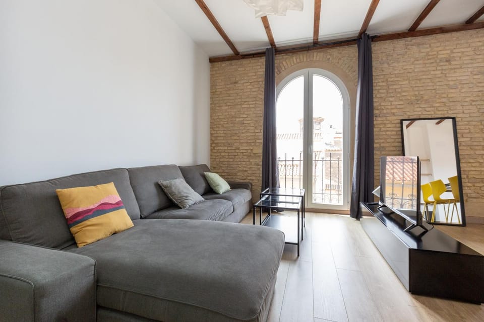 SB2 - Apartamento moderno 2 dormitorios, 4º sin ascensor, muy céntrico Apartment in Zaragoza
