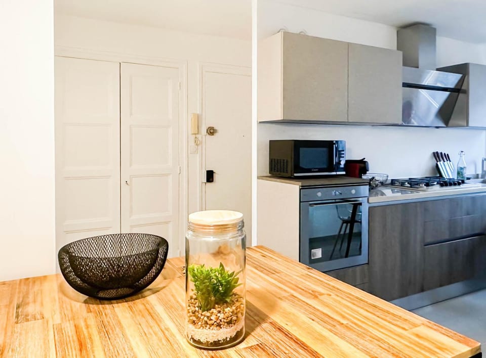 Kitchen or kitchenette, Dining area, dishwasher, minibar, oven, pet friendly, stove