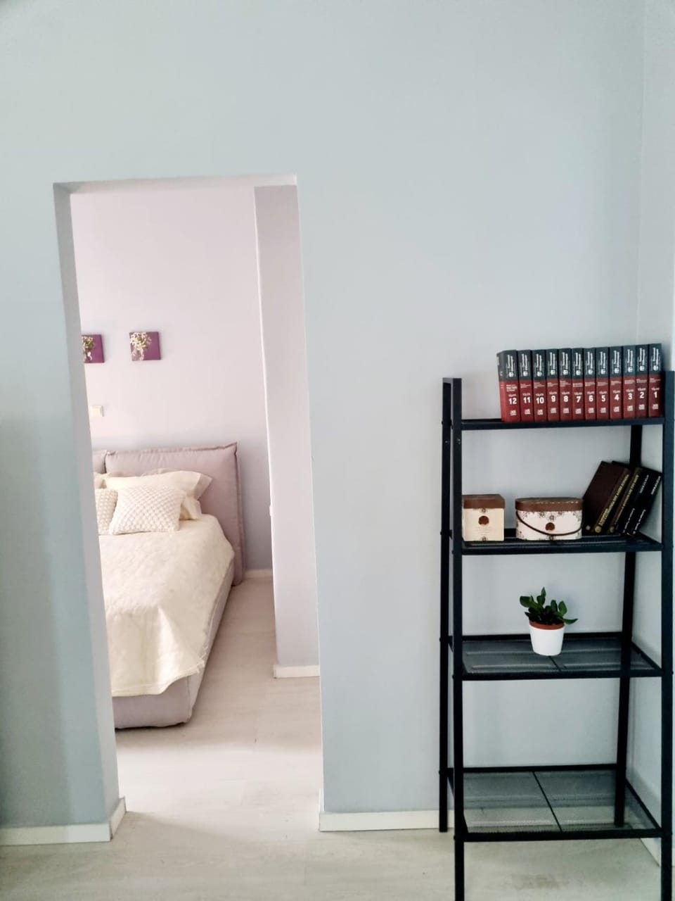 City Break Metro Ambelokipi Apartment in Athens