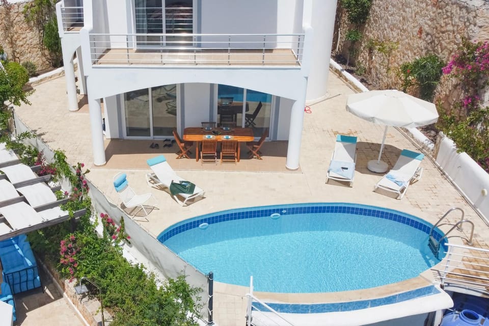 Property building, Day, Balcony/Terrace, Garden view, Pool view, Swimming pool, sunbed