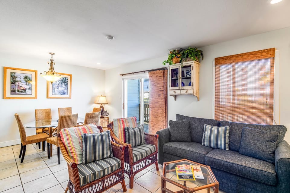 Living room, Seating area, Dining area, furniture