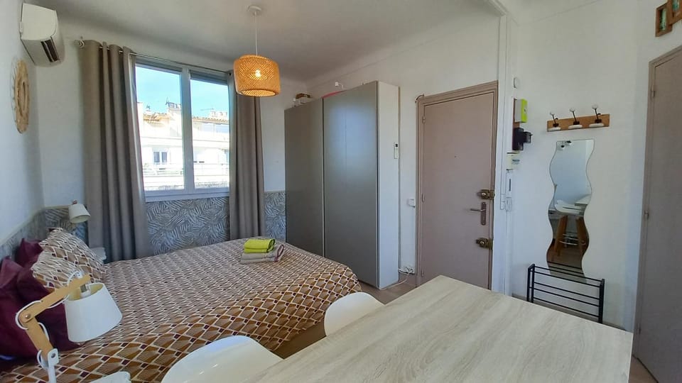 Living room, wardrobe