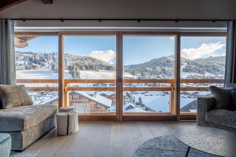 Living room, Mountain view