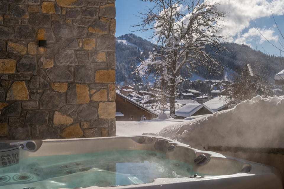 Winter, Hot Tub