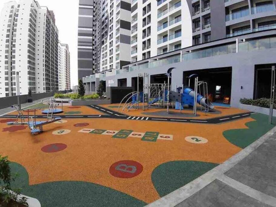 Symphony Tower 3BR High Floor 100mbps Wi-Fi Netflix Apartment in Negeri Sembilan, Malaysia