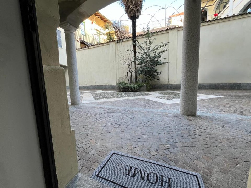 Loft Matteotti - Studio in centro Apartment in Lombardy