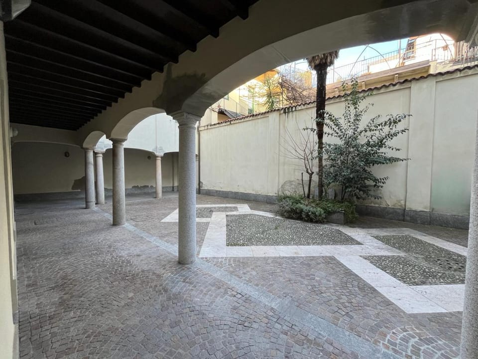 Loft Matteotti - Studio in centro Apartment in Lombardy