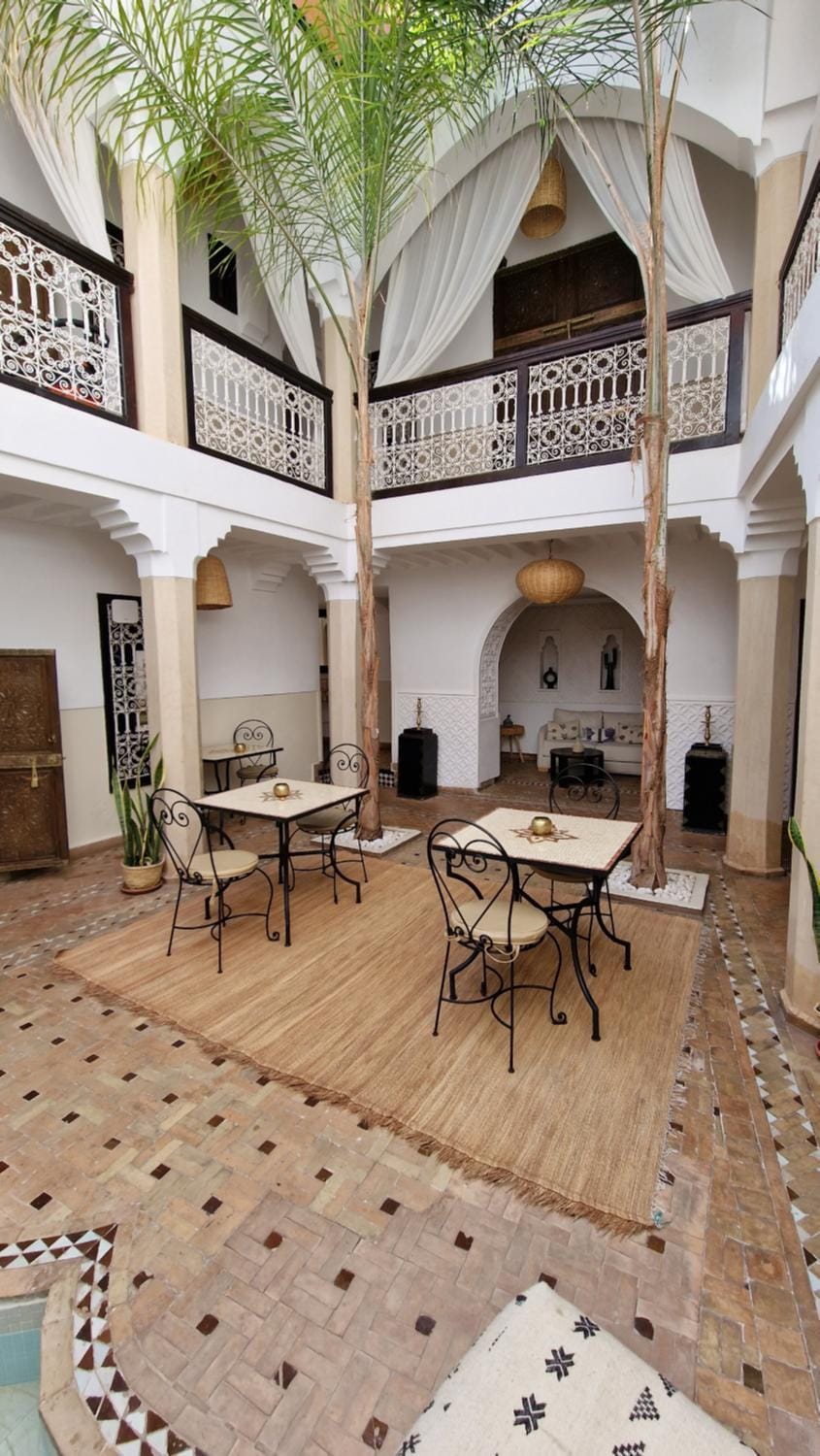 Property building, Internal: Not applicable to any particular room