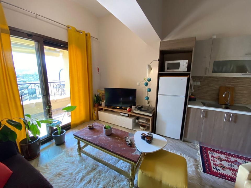 TV and multimedia, Living room, Seating area, minibar