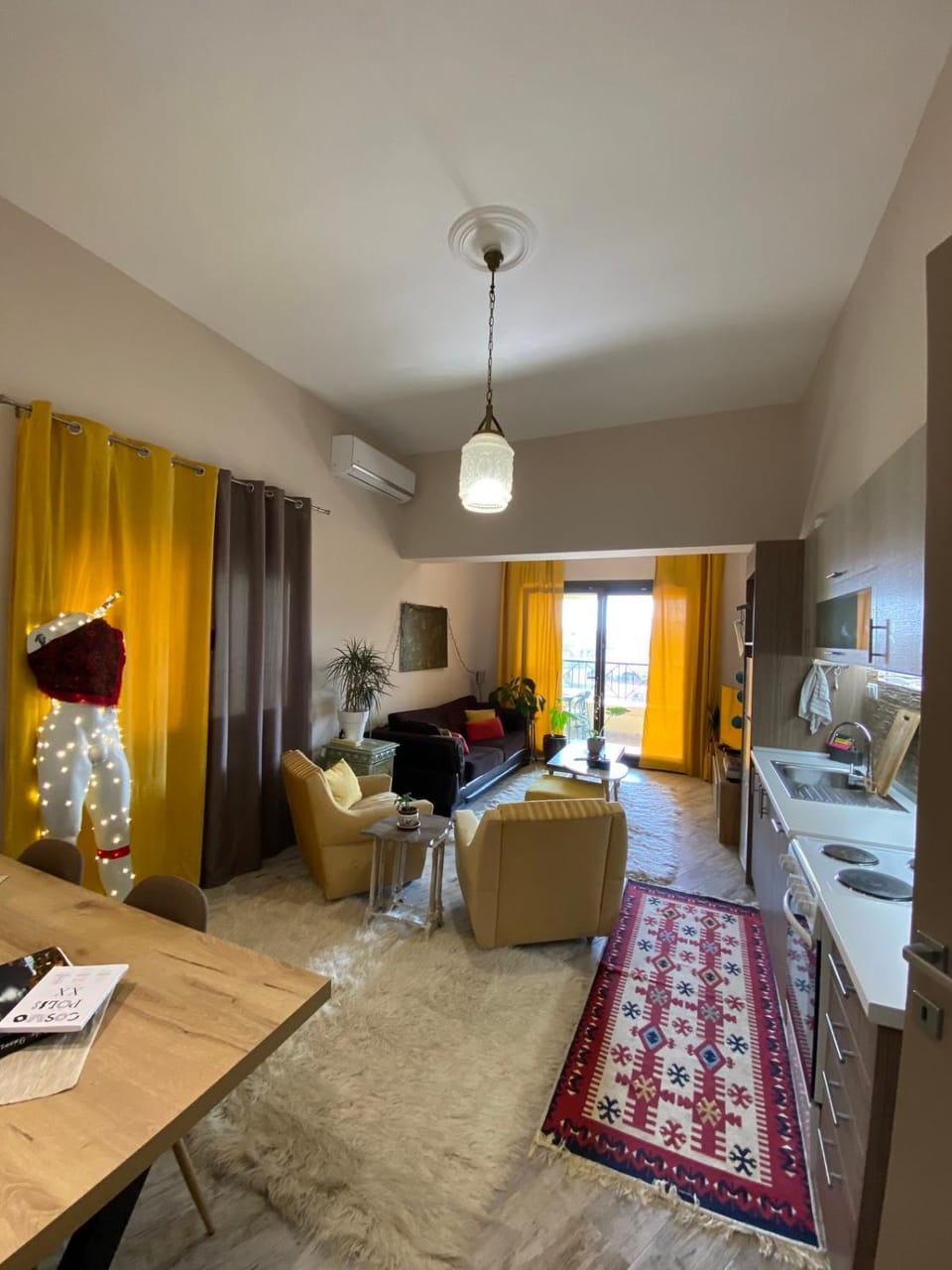 Living room, Seating area