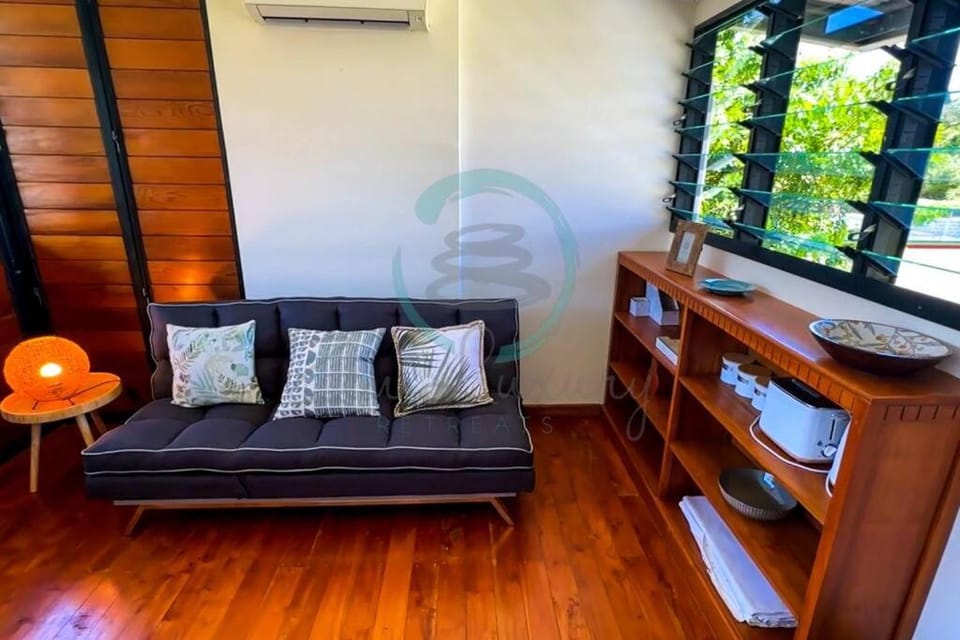 Zenhouse: 6-BR Balinese Tropical Oasis in Nightcliff Central House in Darwin