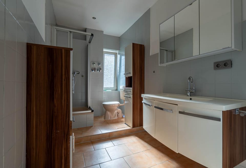Toilet, Bathroom