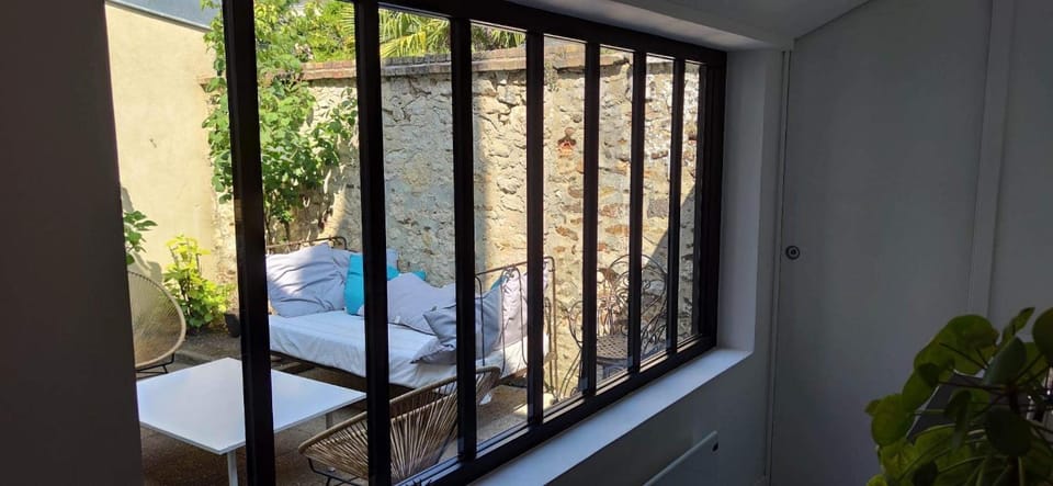 Chambre dans maison de caractère 3 min gare et tram, proche centre ville Vacation rental in Le Mans