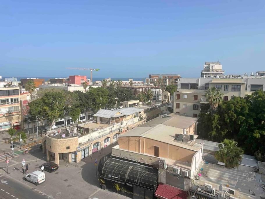 City view, Sea view